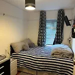 4 Bed Masonette With Garden